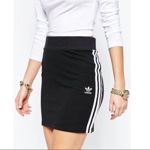 Adidas Originals Mini Skirt 🖤